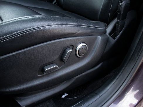 Used 2022 Genesis GV70 2.5T w/ Select Package image 15