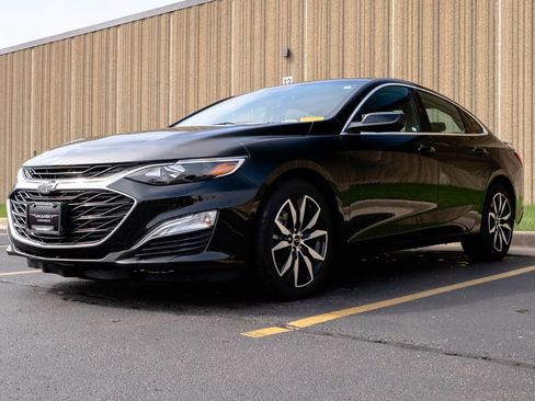 Used 2025 Chevrolet Malibu RS FWD image 4