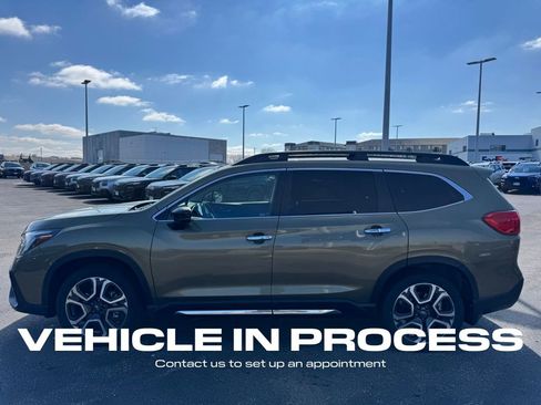 Used 2024 Subaru Ascent Touring image 6