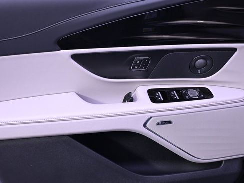 New 2026 Lincoln Nautilus Reserve w/ Jet Appearance Package image 22