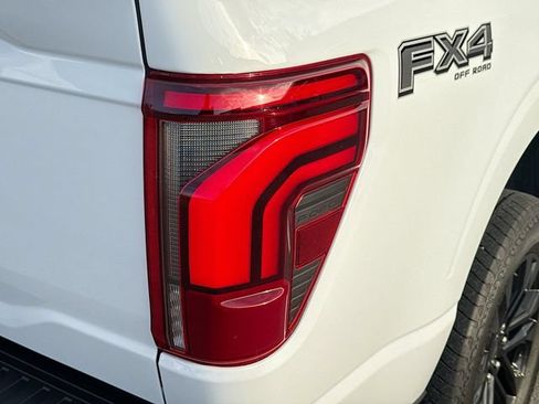 Used 2024 Ford F150 Lariat w/ FX4 Off-Road Package AWD/4WD image 33