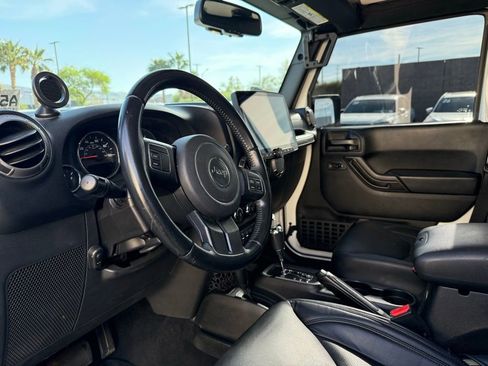 Used 2018 Jeep Wrangler Unlimited Sport S image 7