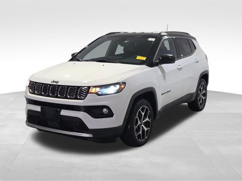 Certified 2025 Jeep Compass Limited AWD/4WD image 4