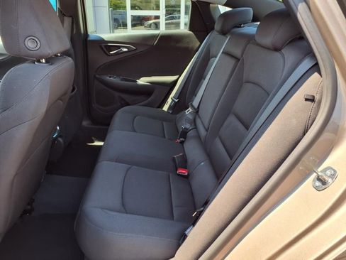 Used 2023 Chevrolet Malibu LT image 30