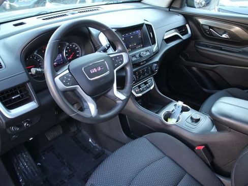 Used 2023 GMC Terrain SLE AWD/4WD image 3