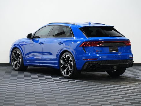 Used 2023 Audi RS Q8 w/ Black Optic Package image 8