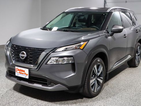 Used 2022 Nissan Rogue SL w/ SL Premium Package image 32