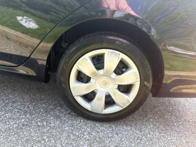Used 2013 Toyota Corolla LE FWD image 32
