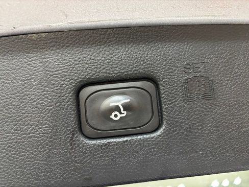 Used 2022 Ford Edge Titanium AWD/4WD image 31