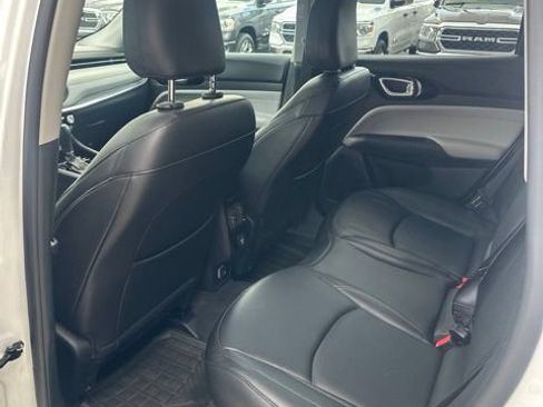 Used 2022 Jeep Compass Limited w/ Sun and Sound Group AWD/4WD image 21
