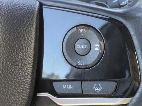 Used 2018 Honda Odyssey Touring image 31