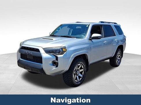 Used 2020 Toyota 4Runner TRD Off-Road Premium AWD/4WD image 4