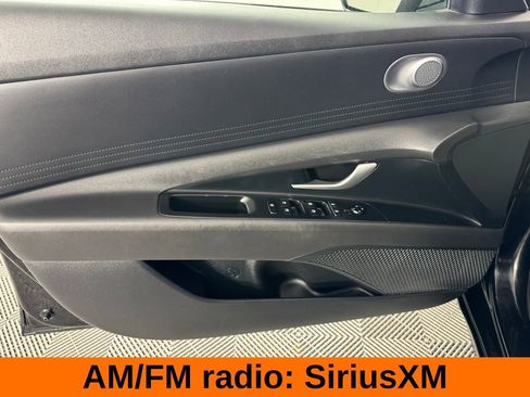 Used 2024 Hyundai Elantra SEL image 9