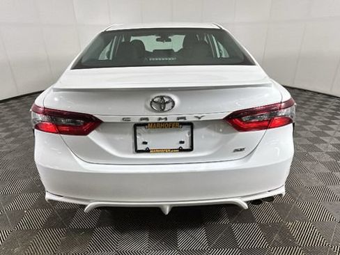 Used 2023 Toyota Camry SE FWD image 3