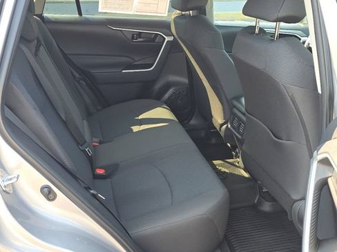 Used 2025 Toyota RAV4 LE AWD/4WD image 14