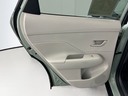 Used 2025 Hyundai Kona SEL image 27