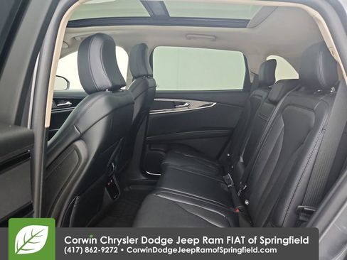 Used 2023 Lincoln Nautilus Reserve AWD/4WD image 30