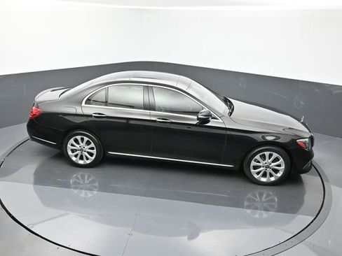 Used 2018 Mercedes-Benz E 300 4MATIC image 60