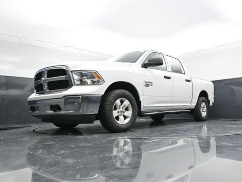 Used 2022 RAM 1500 Classic SLT AWD/4WD image 50