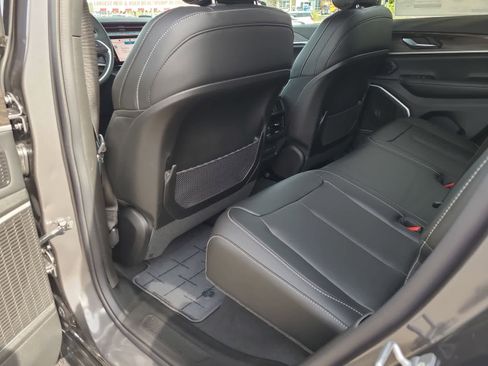 New 2026 Jeep Grand Cherokee Limited AWD/4WD image 20