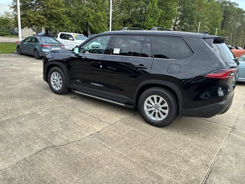 New 2026 Toyota Grand Highlander AWD image 3