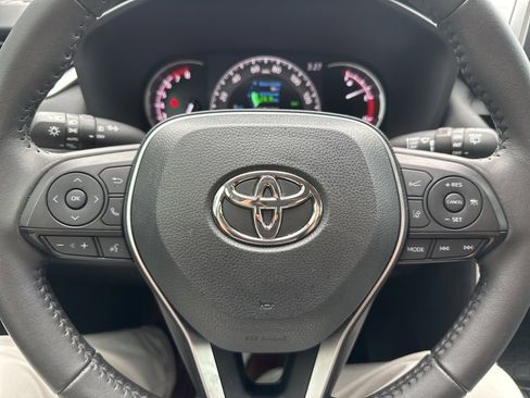 Used 2024 Toyota RAV4 XLE Premium image 13