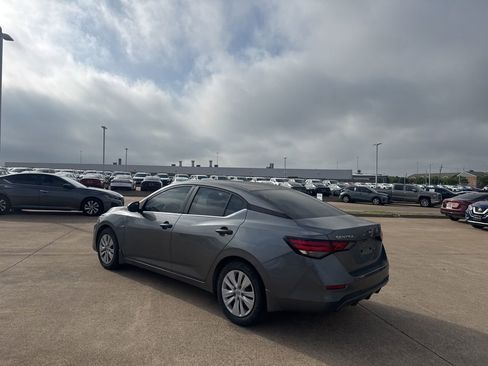 Used 2024 Nissan Sentra S w/ Lighting Package image 9
