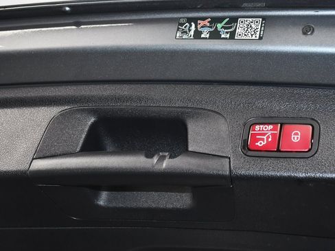 Used 2023 Mercedes-Benz GLE 450 4MATIC image 74