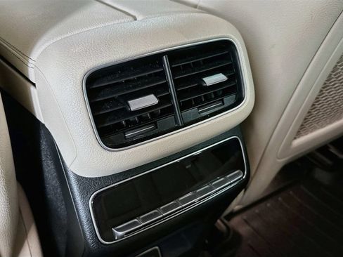 Used 2024 Mercedes-Benz GLE 350 4MATIC image 34