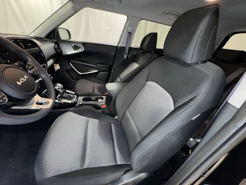 New 2025 Kia Soul S image 13