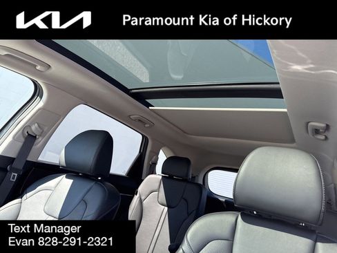 Used 2025 Kia Sorento SX FWD image 34