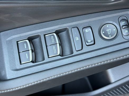 Used 2023 Honda Accord Sport image 14