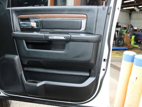 Used 2017 RAM 1500 Laramie w/ Convenience Group AWD/4WD image 52
