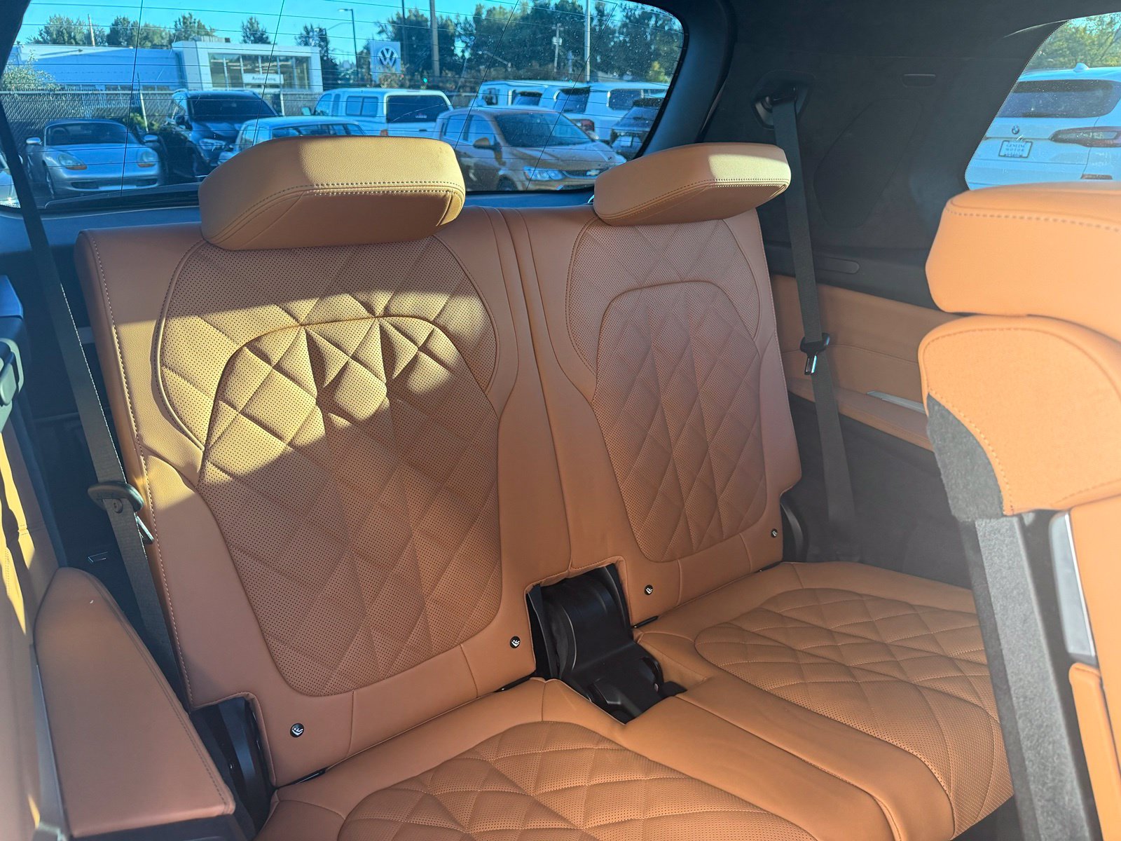 Used 2024 BMW X7 xDrive40i w/ M Sport Package AWD/4WD image 23