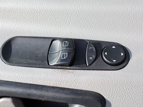 Used 2018 Mercedes-Benz Sprinter 2500 image 18