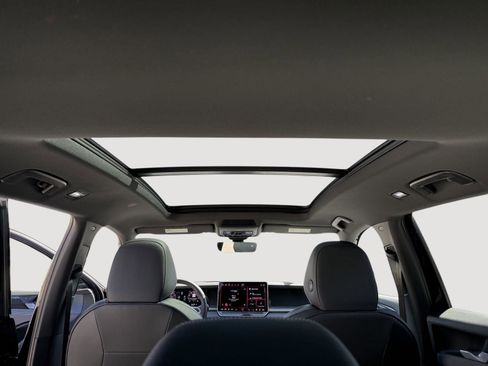 New 2026 Volkswagen Tiguan SE R-Line AWD/4WD image 13