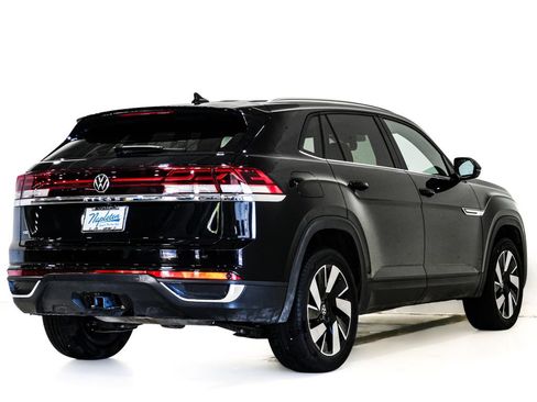 Used 2026 Volkswagen Atlas Cross Sport SE FWD image 6