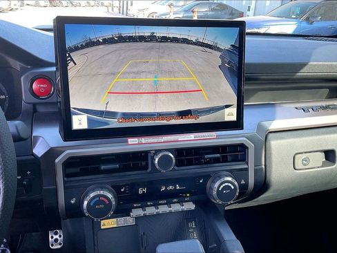 Used 2025 Toyota Tacoma TRD Sport w/ TRD Sport Upgrade Package image 29