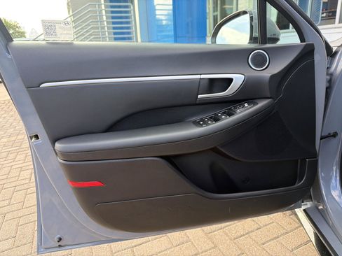 Used 2025 Hyundai Sonata SEL FWD image 12