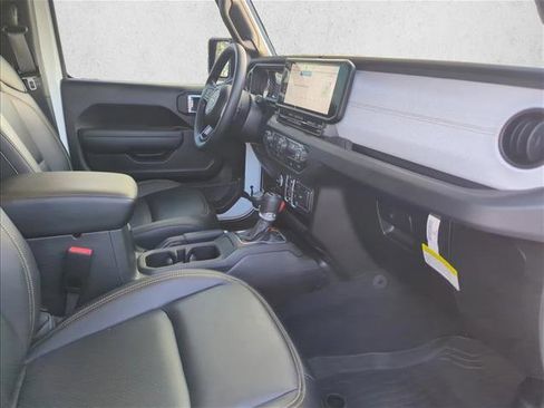 Used 2026 Jeep Wrangler Sport image 24