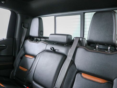 Used 2023 GMC Sierra 1500 AT4 w/ AT4 Premium Package AWD/4WD image 29