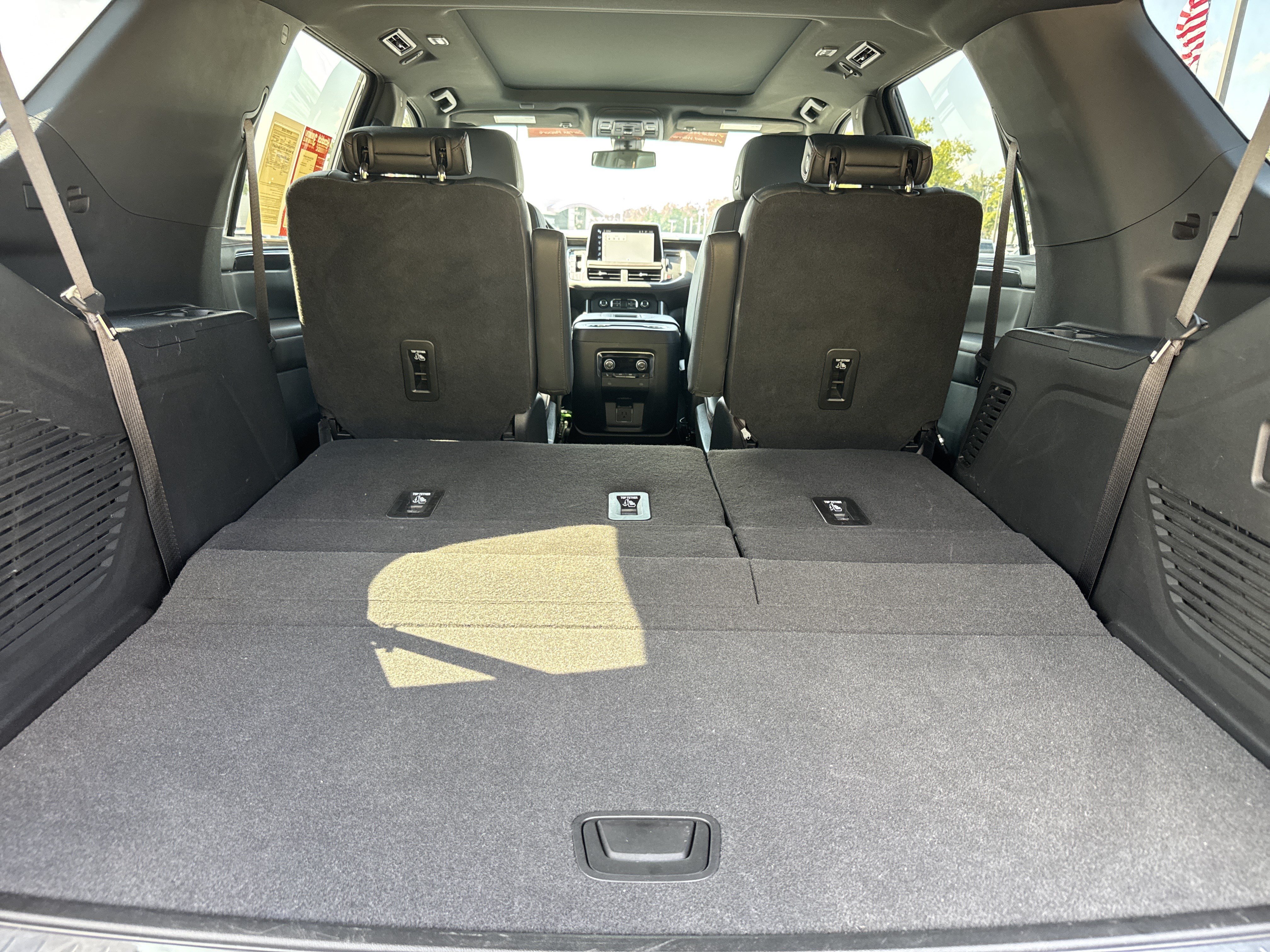 Used 2022 Chevrolet Tahoe RST w/ Luxury Package AWD/4WD image 34
