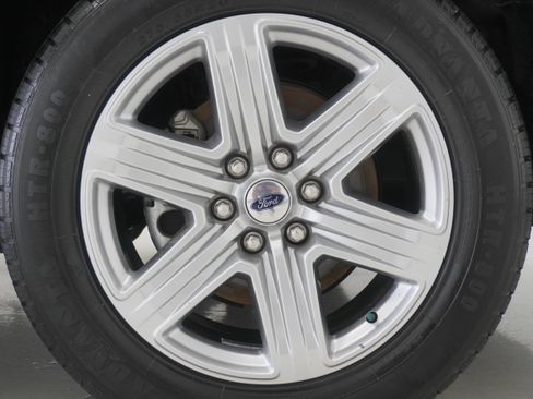 Used 2020 Ford Expedition XLT w/ Equipment Group 202A image 26