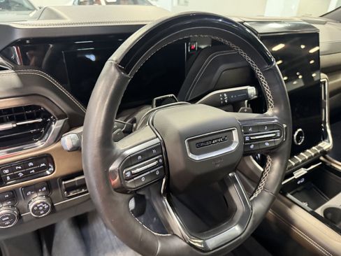 Used 2025 GMC Yukon XL Denali Ultimate image 31