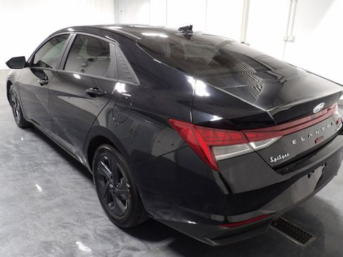Used 2023 Hyundai Elantra Blue w/ Preferred Accessory Package FWD image 6