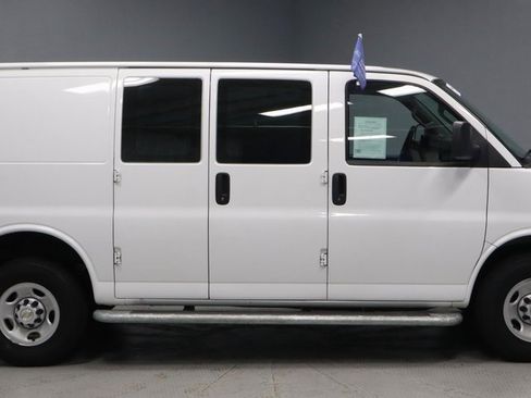 Used 2024 Chevrolet Express 2500 w/ Driver Convenience Package image 9