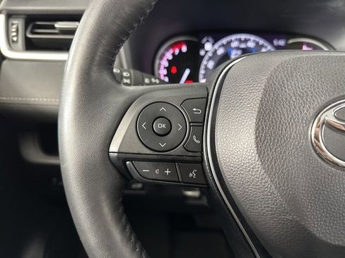 Used 2023 Toyota RAV4 XLE Premium image 15