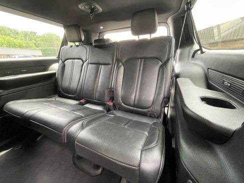 Used 2024 Jeep Wagoneer L Series II w/ Flexible Seating Group RWD image 42
