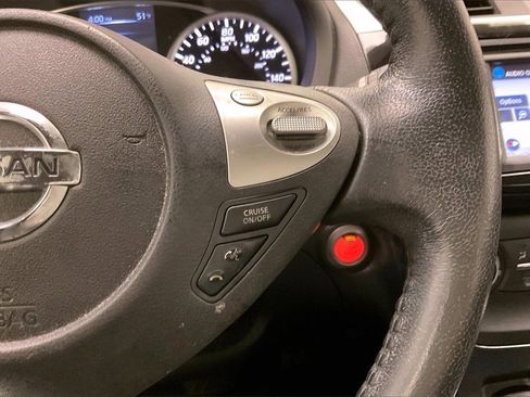 Used 2016 Nissan Sentra SR w/ SR Premium Package image 17