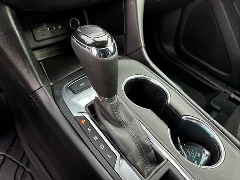 Used 2020 Chevrolet Equinox LT image 20